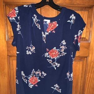 fun2fun Walden split neck floral blouse